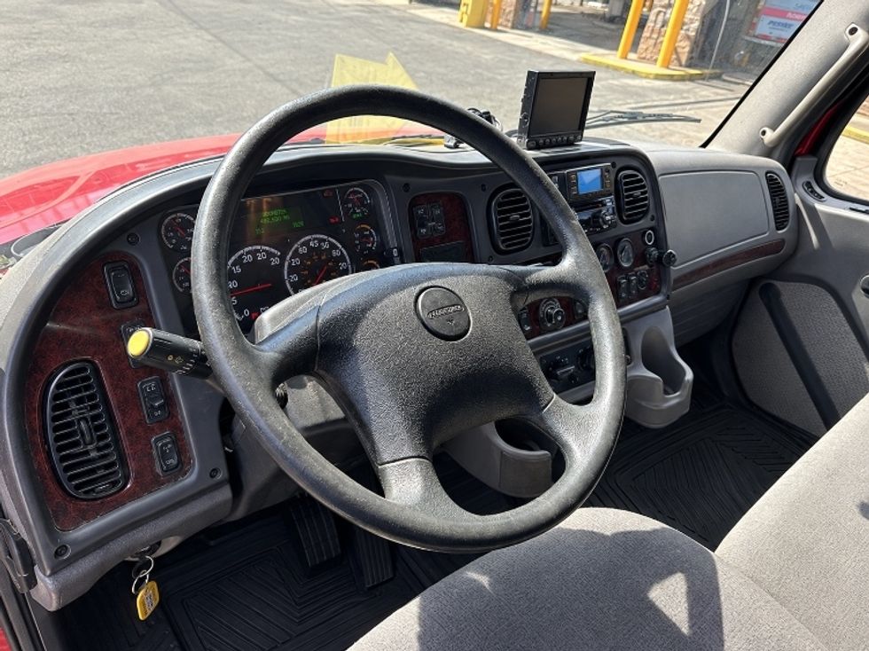 Refrigerated Truck-Light and Medium Duty Trucks-Freightliner-2021-M2-North Bergen-NJ-195,519\n\t\tmiles-$ 69,750 - Image 18
