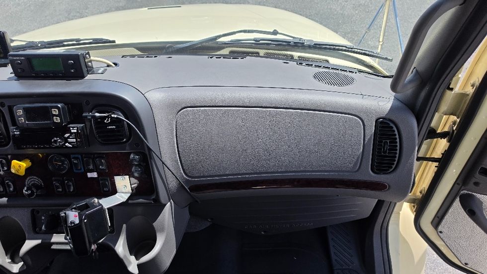 Refrigerated Truck-Light and Medium Duty Trucks-Freightliner-2021-M2-Ocala-FL-314,025\n\t\tmiles-$ 25,750 - Image 20