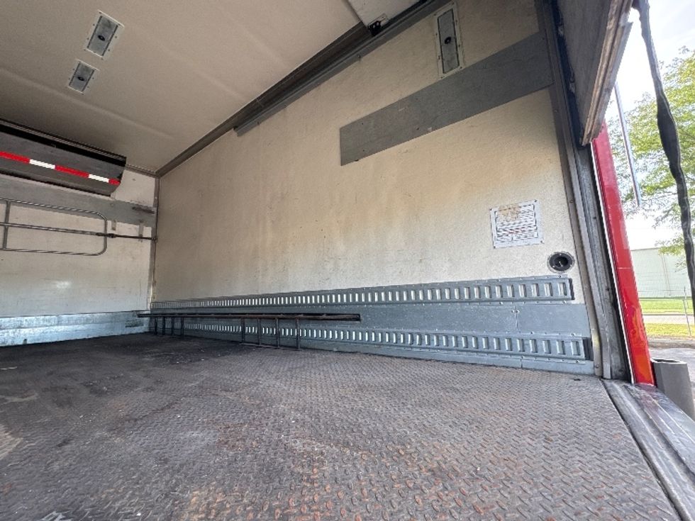 Refrigerated Truck-Light and Medium Duty Trucks-Freightliner-2021-M2-Omaha-NE-65,198\n\t\tmiles-$ 59,000 - Image 12