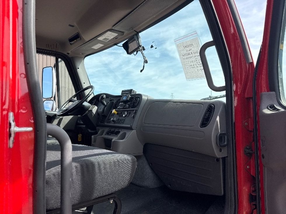 Refrigerated Truck-Light and Medium Duty Trucks-Freightliner-2021-M2-Omaha-NE-65,198\n\t\tmiles-$ 59,000 - Image 20