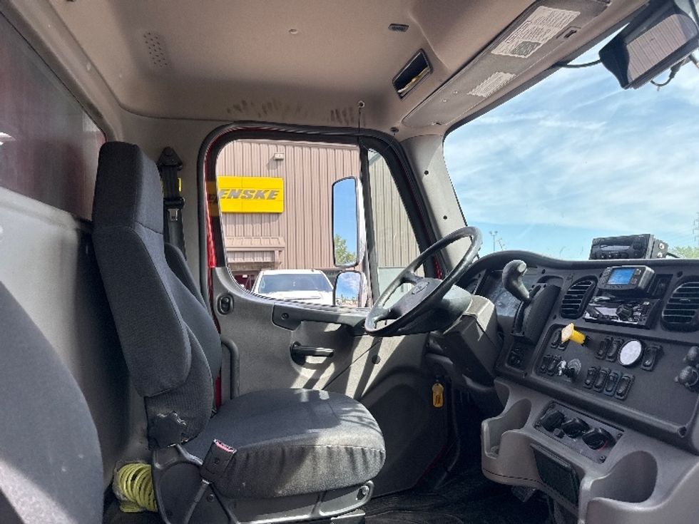 Refrigerated Truck-Light and Medium Duty Trucks-Freightliner-2021-M2-Omaha-NE-65,198\n\t\tmiles-$ 59,000 - Image 22