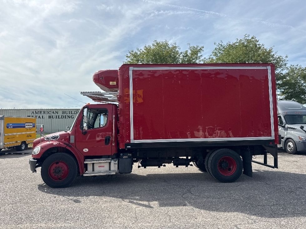 Refrigerated Truck-Light and Medium Duty Trucks-Freightliner-2021-M2-Omaha-NE-65,198\n\t\tmiles-$ 59,000 - Image 4