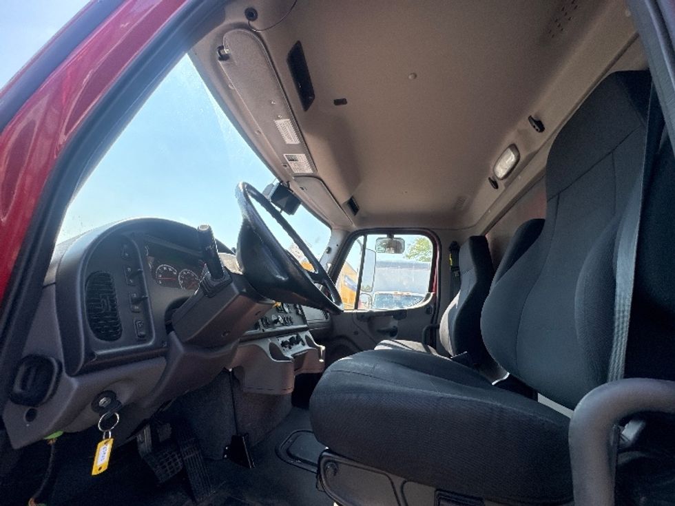 Refrigerated Truck-Light and Medium Duty Trucks-Freightliner-2021-M2-Omaha-NE-80,390\n\t\tmiles-$ 57,500 - Image 16