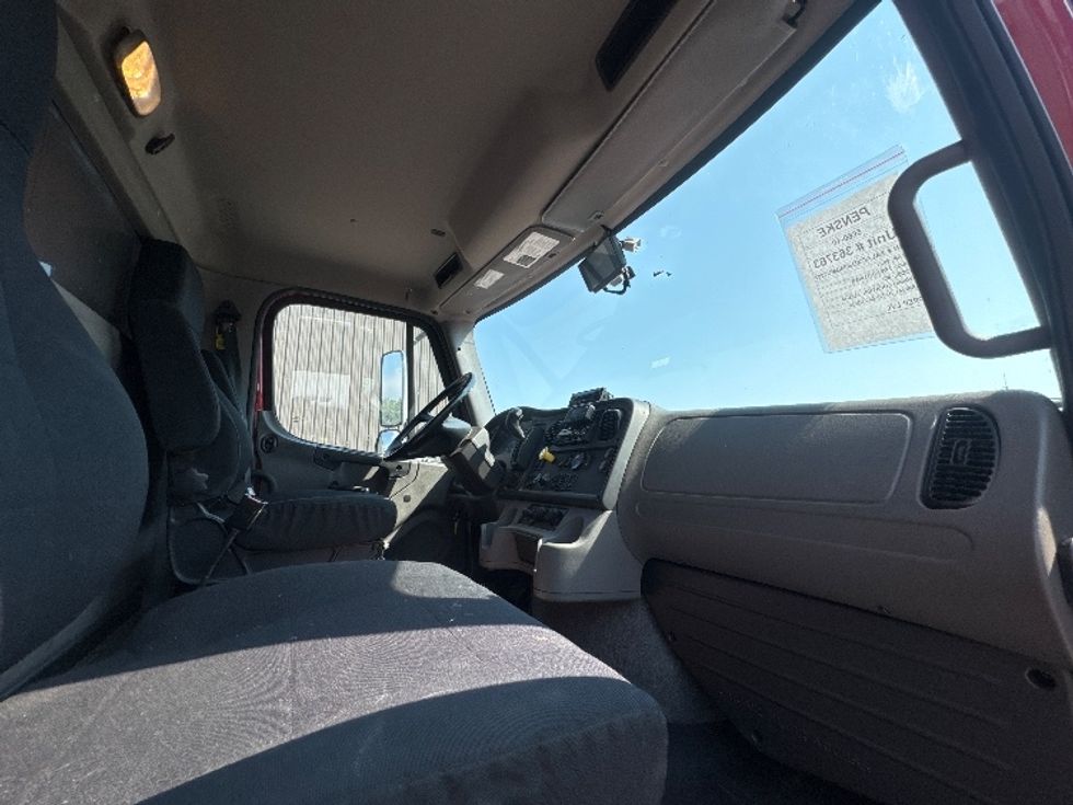Refrigerated Truck-Light and Medium Duty Trucks-Freightliner-2021-M2-Omaha-NE-80,390\n\t\tmiles-$ 57,500 - Image 20