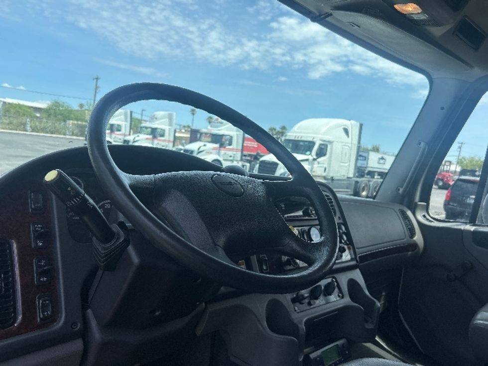 Refrigerated Truck-Light and Medium Duty Trucks-Freightliner-2021-M2-Phoenix-AZ-124,697\n\t\tmiles-$ 72,250 - Image 17