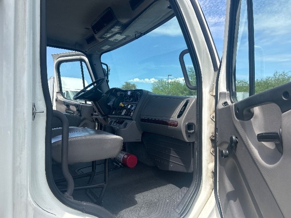 Refrigerated Truck-Light and Medium Duty Trucks-Freightliner-2021-M2-Phoenix-AZ-124,697\n\t\tmiles-$ 72,250 - Image 20