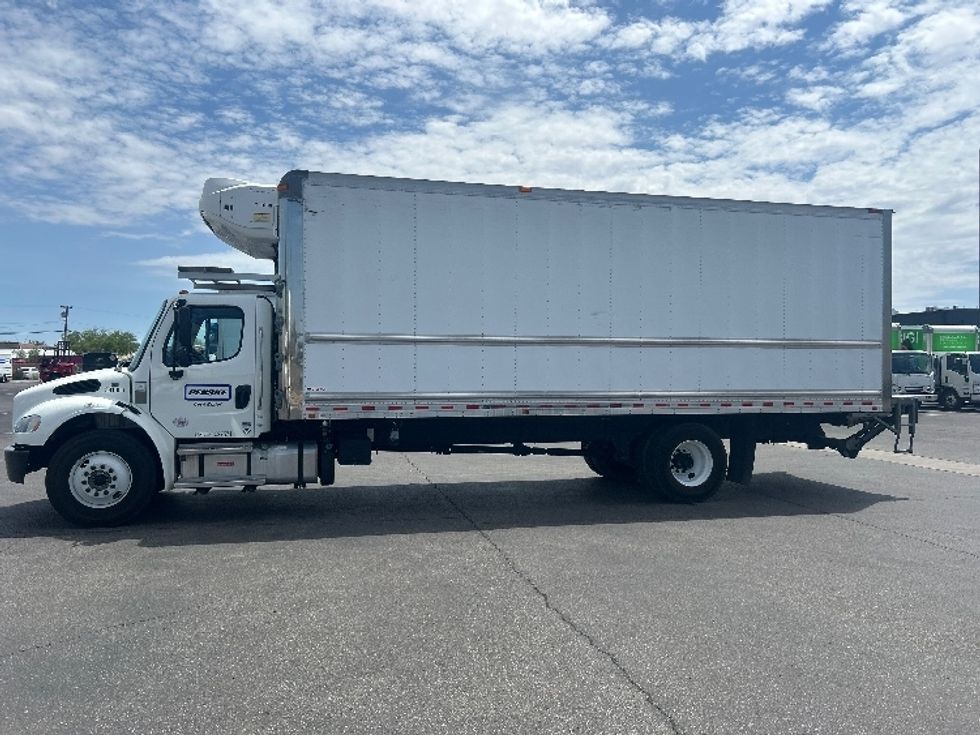 Refrigerated Truck-Light and Medium Duty Trucks-Freightliner-2021-M2-Phoenix-AZ-124,697\n\t\tmiles-$ 72,250 - Image 4