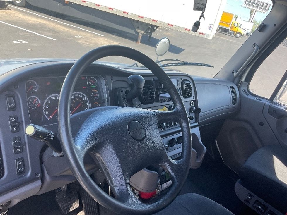 Refrigerated Truck-Light and Medium Duty Trucks-Freightliner-2021-M2-Phoenix-AZ-170,342\n\t\tmiles-$ 57,000 - Image 17