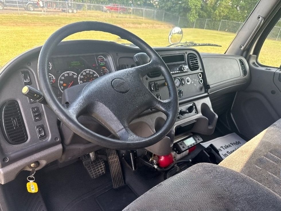 Refrigerated Truck-Light and Medium Duty Trucks-Freightliner-2021-M2-Richland-MS-267,740\n\t\tmiles-$ 54,500 - Image 17