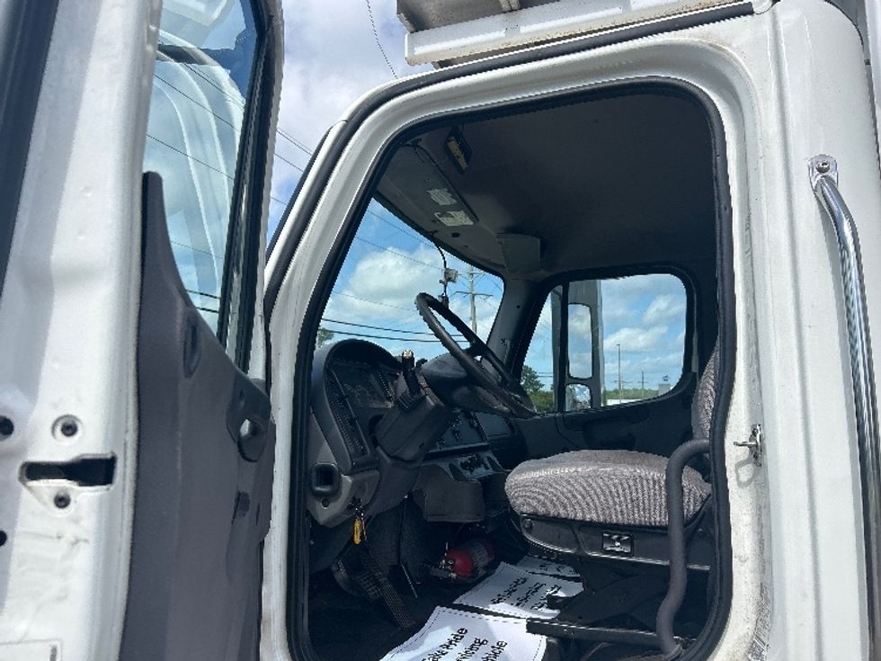 Refrigerated Truck-Light and Medium Duty Trucks-Freightliner-2021-M2-Richland-MS-300,722\n\t\tmiles-$ 49,250 - Image 16