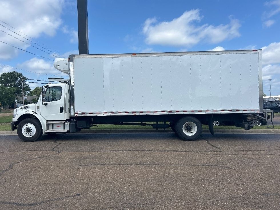 Refrigerated Truck-Light and Medium Duty Trucks-Freightliner-2021-M2-Richland-MS-300,722\n\t\tmiles-$ 49,250 - Image 4