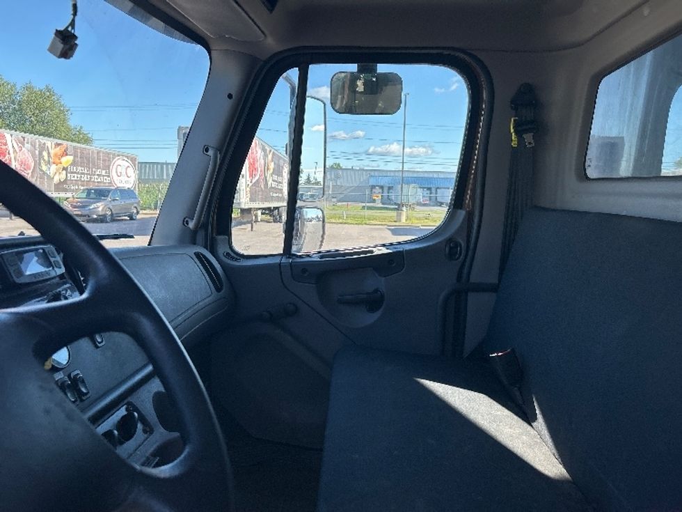 Refrigerated Truck-Light and Medium Duty Trucks-Freightliner-2021-M2-Rochester-NY-189,927\n\t\tmiles-$ 39,500 - Image 19