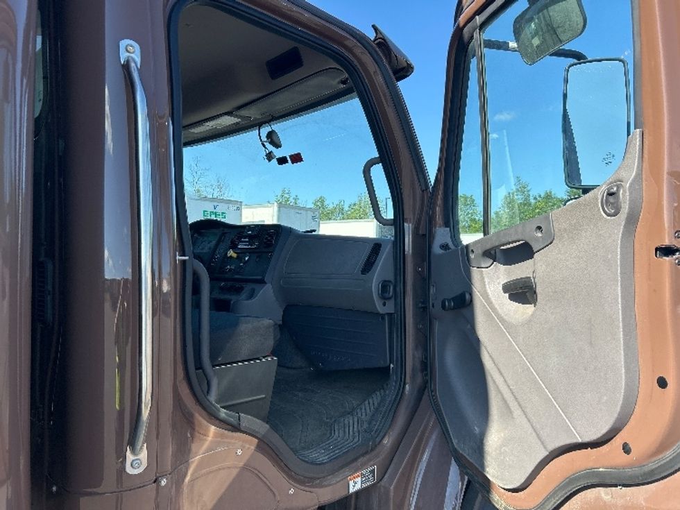 Refrigerated Truck-Light and Medium Duty Trucks-Freightliner-2021-M2-Rochester-NY-189,927\n\t\tmiles-$ 39,500 - Image 20
