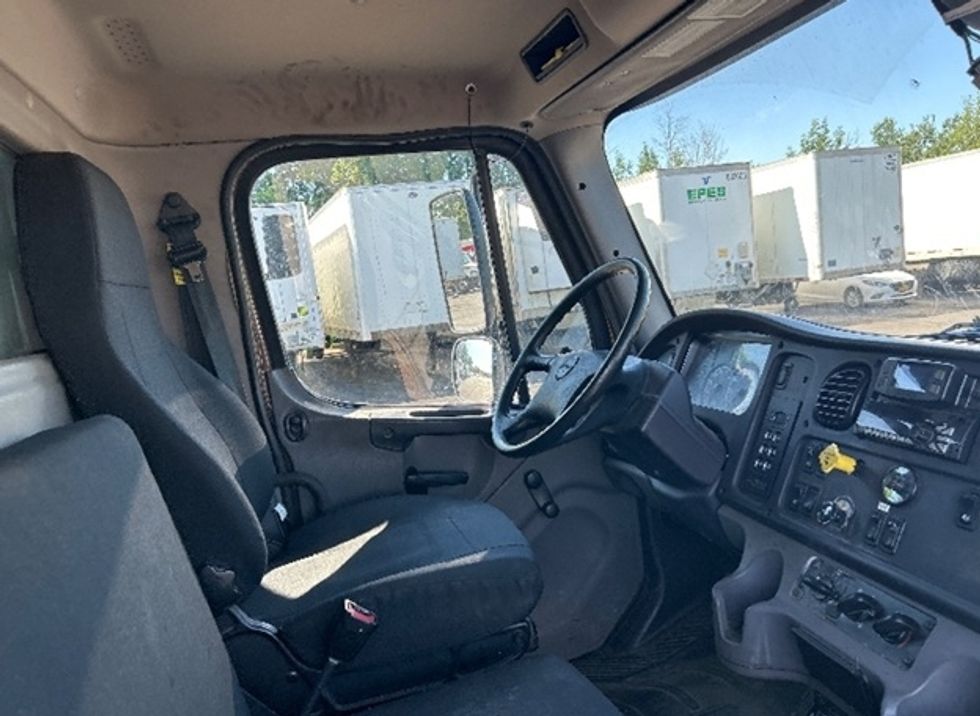 Refrigerated Truck-Light and Medium Duty Trucks-Freightliner-2021-M2-Rochester-NY-189,927\n\t\tmiles-$ 39,500 - Image 22