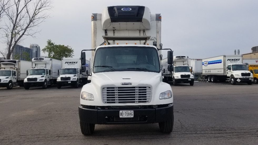 Refrigerated Truck-Light and Medium Duty Trucks-Freightliner-2021-M2-Scarborough-ON-210,677\n\t\tkm-$ 94,250 - Image 2