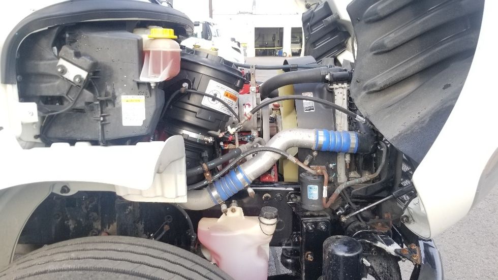 Refrigerated Truck-Light and Medium Duty Trucks-Freightliner-2021-M2-Scarborough-ON-210,677\n\t\tkm-$ 94,250 - Image 23