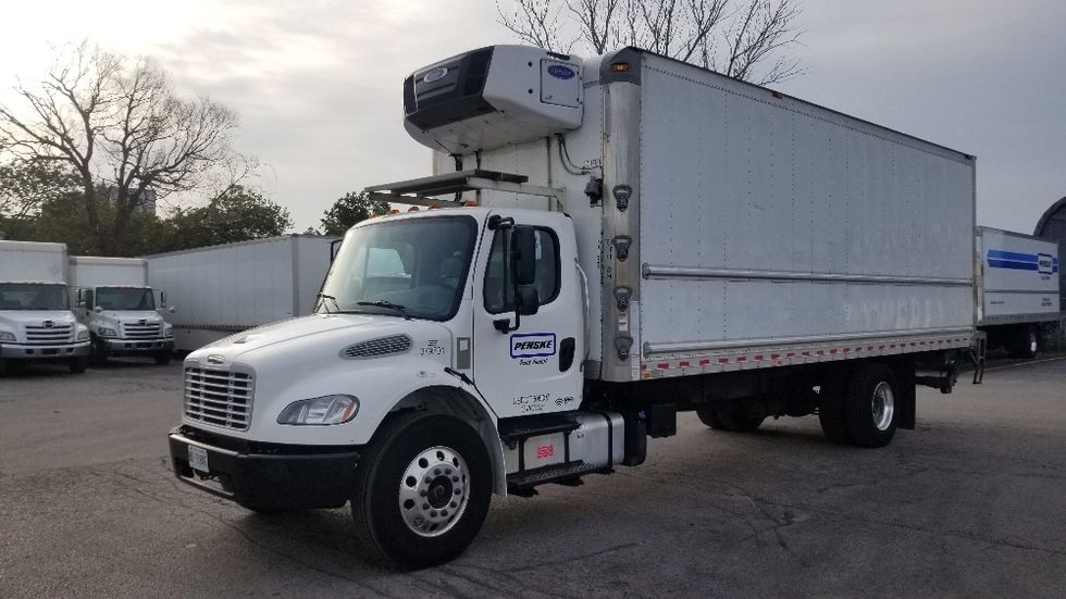 Refrigerated Truck-Light and Medium Duty Trucks-Freightliner-2021-M2-Scarborough-ON-210,677\n\t\tkm-$ 94,250 - Image 3