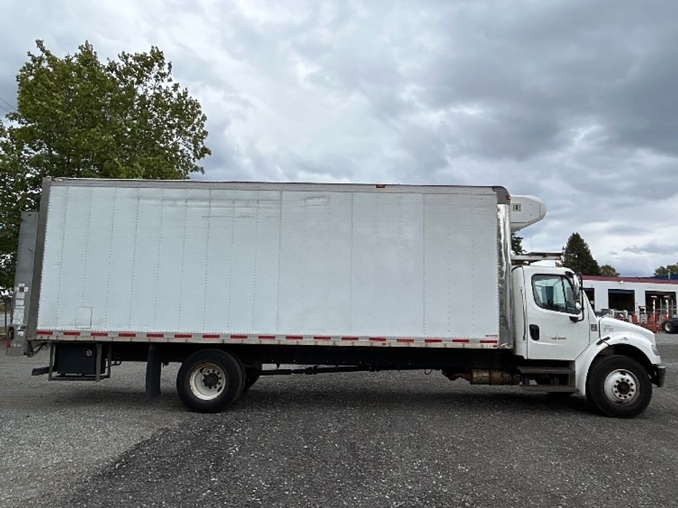 Refrigerated Truck-Light and Medium Duty Trucks-Freightliner-2021-M2-Surrey-BC-220,208\n\t\tkm-$ 93,000 - Image 15