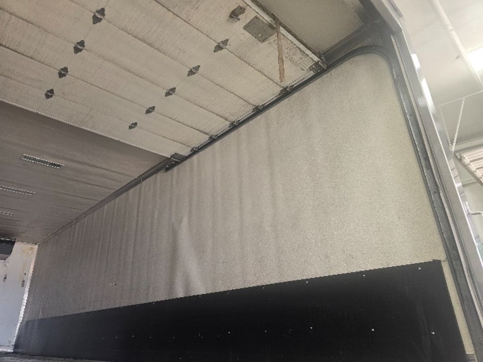Refrigerated Truck-Light and Medium Duty Trucks-Freightliner-2021-M2-Suwanee-GA-306,739\n\t\tmiles-$ 52,500 - Image 12