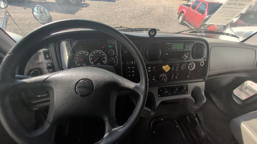 Refrigerated Truck-Light and Medium Duty Trucks-Freightliner-2021-M2-Suwanee-GA-306,739\n\t\tmiles-$ 52,500 - Image 18