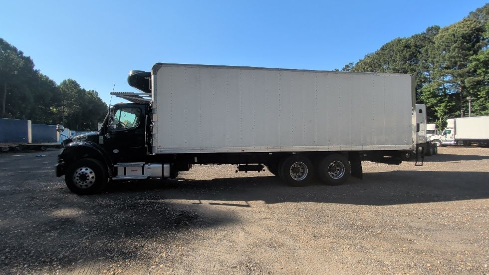 Refrigerated Truck-Light and Medium Duty Trucks-Freightliner-2021-M2-Suwanee-GA-306,739\n\t\tmiles-$ 52,500 - Image 4