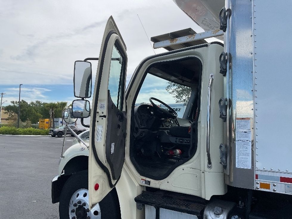 Refrigerated Truck-Light and Medium Duty Trucks-Freightliner-2021-M2-Tampa-FL-238,604\n\t\tmiles-$ 43,000 - Image 16
