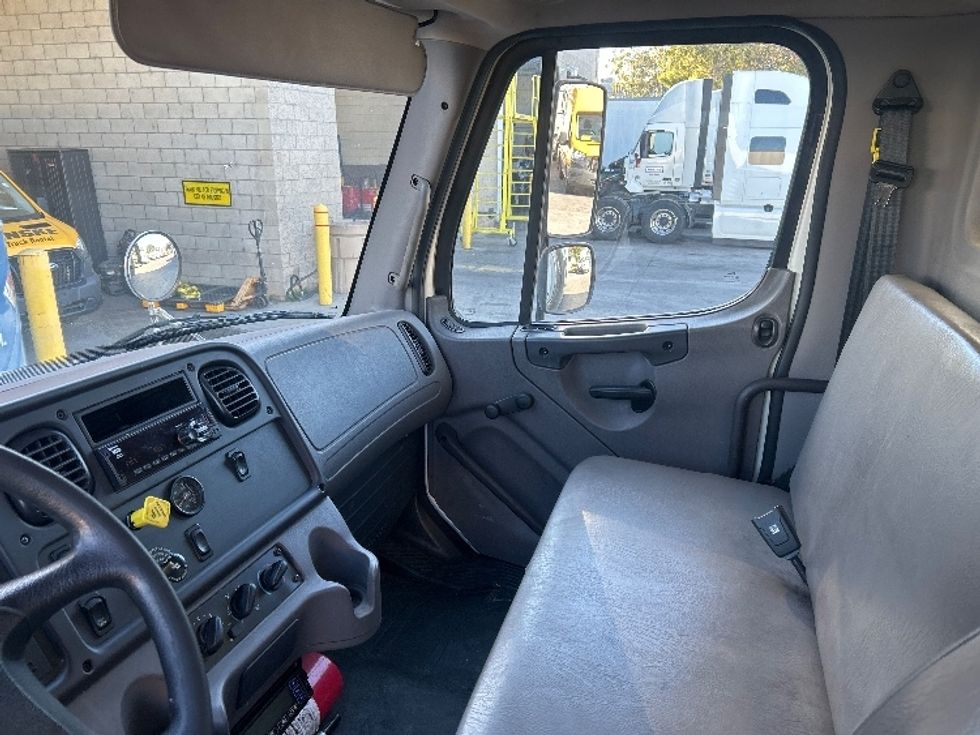 Refrigerated Truck-Light and Medium Duty Trucks-Freightliner-2021-M2-Torrance-CA-114,971\n\t\tmiles-$ 80,000 - Image 19