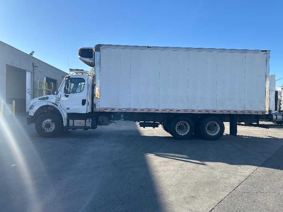 Refrigerated Truck-Light and Medium Duty Trucks-Freightliner-2021-M2-Torrance-CA-114,971\n\t\tmiles-$ 80,000 - Image 4