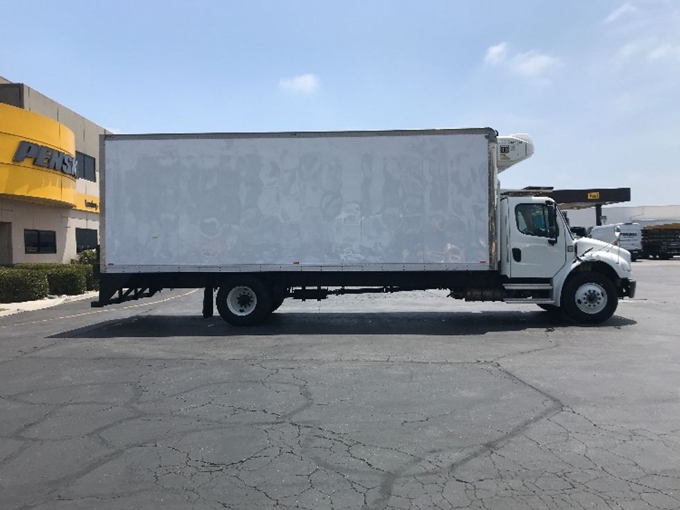 Refrigerated Truck-Light and Medium Duty Trucks-Freightliner-2021-M2-Torrance-CA-186,831\n\t\tmiles-$ 64,250 - Image 14