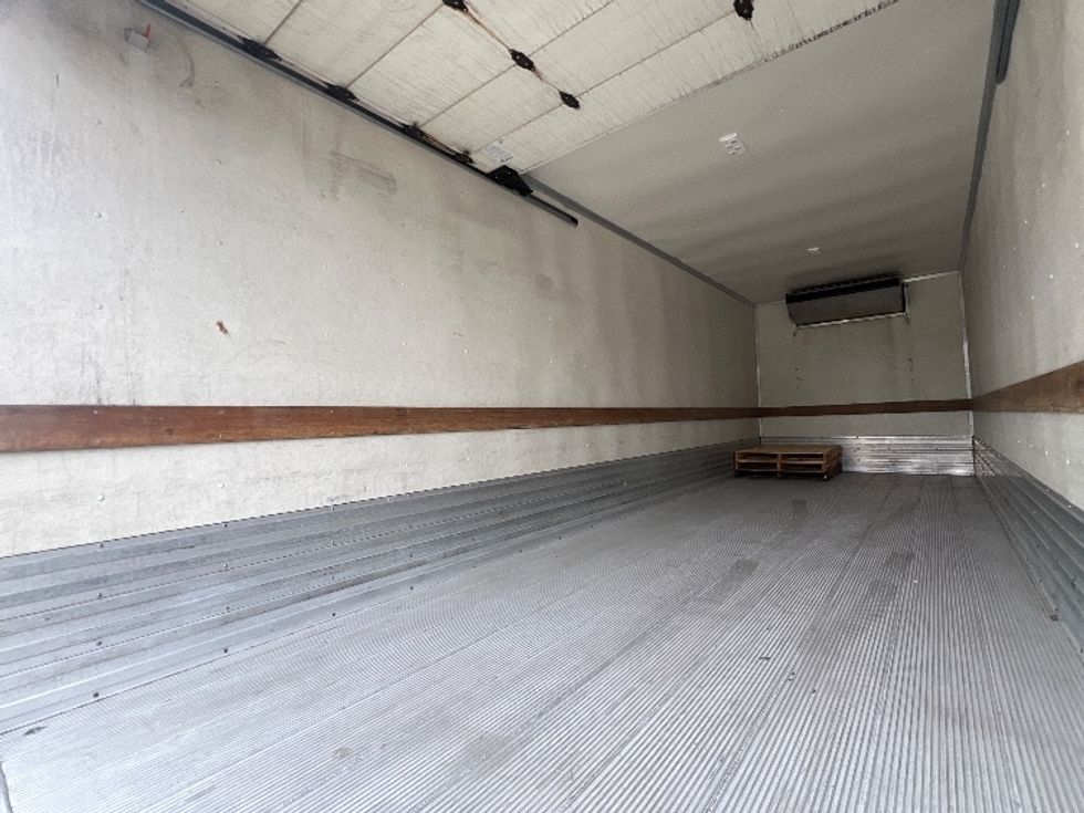 Refrigerated Truck-Light and Medium Duty Trucks-Freightliner-2021-M2-Torrance-CA-195,127\n\t\tmiles-$ 67,500 - Image 11