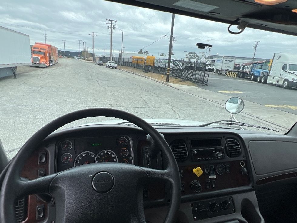 Refrigerated Truck-Light and Medium Duty Trucks-Freightliner-2021-M2-Torrance-CA-195,127\n\t\tmiles-$ 67,500 - Image 18