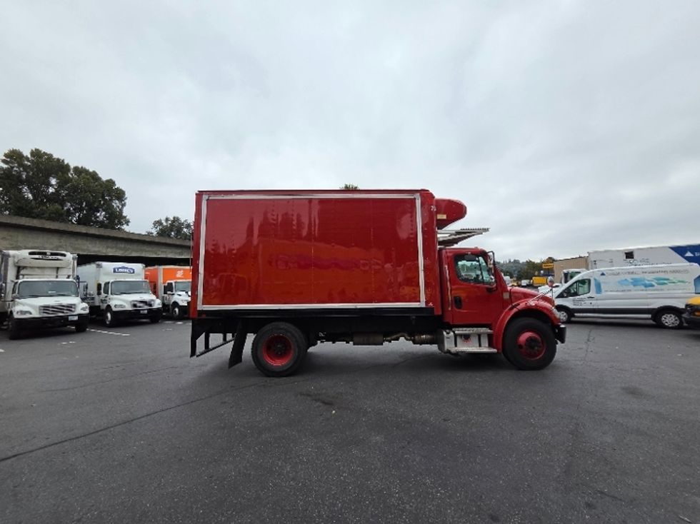 Refrigerated Truck-Light and Medium Duty Trucks-Freightliner-2021-M2-Tukwila-WA-38,815\n\t\tmiles-$ 61,250 - Image 15