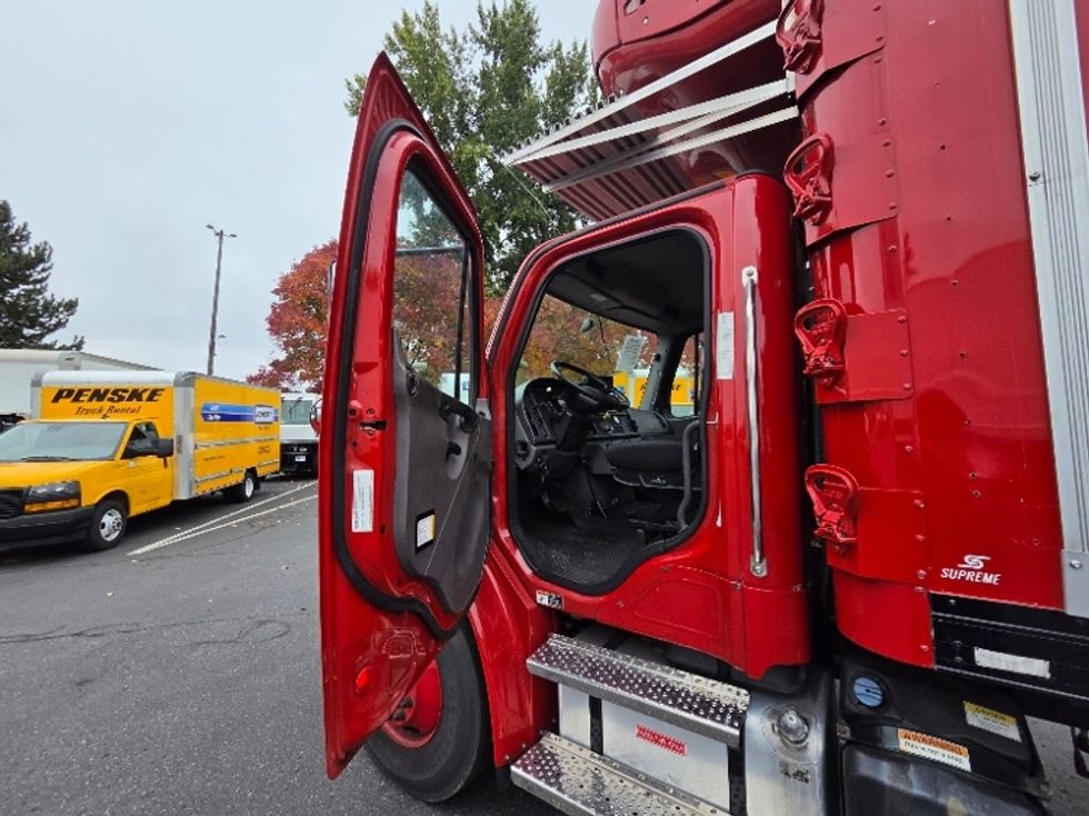 Refrigerated Truck-Light and Medium Duty Trucks-Freightliner-2021-M2-Tukwila-WA-38,815\n\t\tmiles-$ 61,250 - Image 16