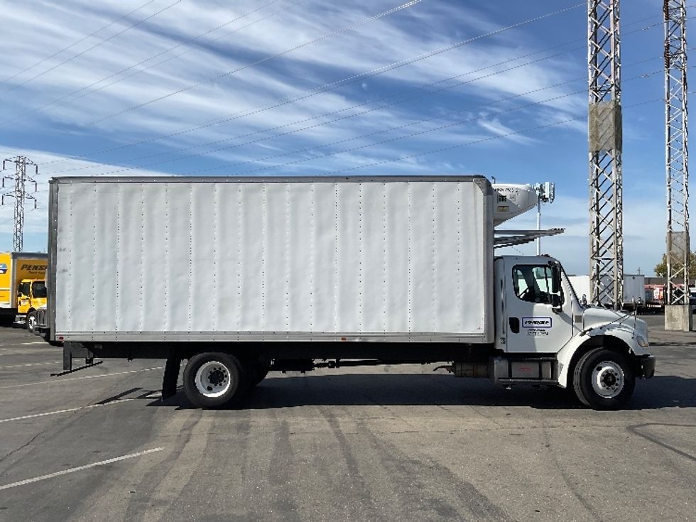 Refrigerated Truck-Light and Medium Duty Trucks-Freightliner-2021-M2-West Sacramento-CA-165,597\n\t\tmiles-$ 53,000 - Image 15
