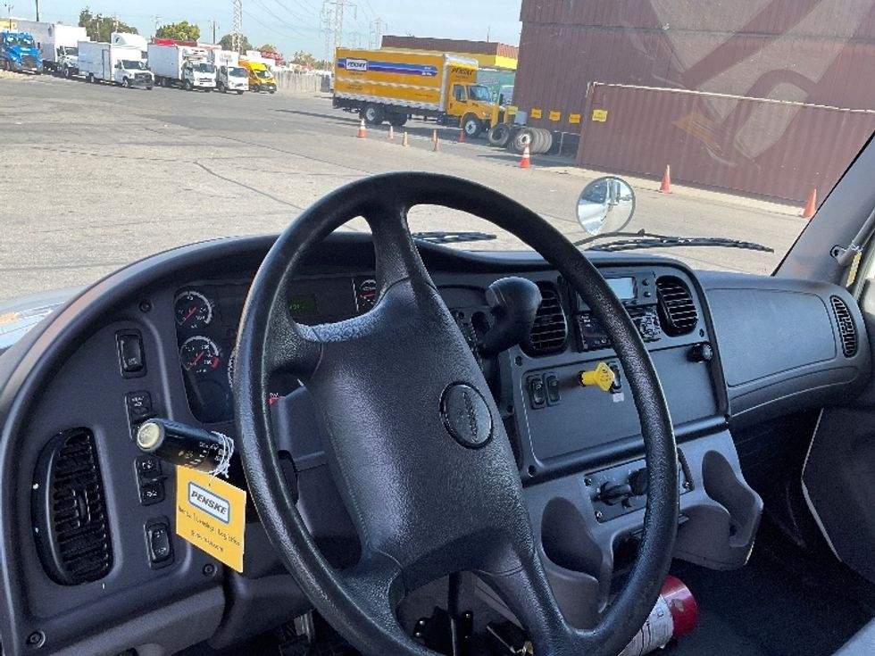 Refrigerated Truck-Light and Medium Duty Trucks-Freightliner-2021-M2-West Sacramento-CA-165,597\n\t\tmiles-$ 53,000 - Image 17