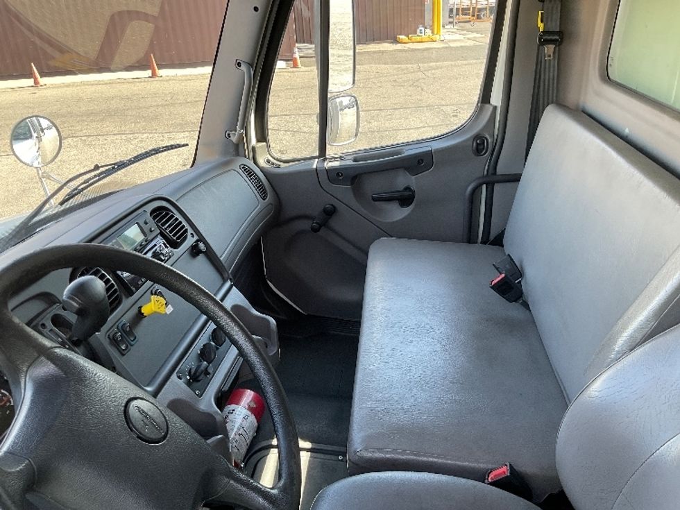 Refrigerated Truck-Light and Medium Duty Trucks-Freightliner-2021-M2-West Sacramento-CA-165,597\n\t\tmiles-$ 53,000 - Image 19