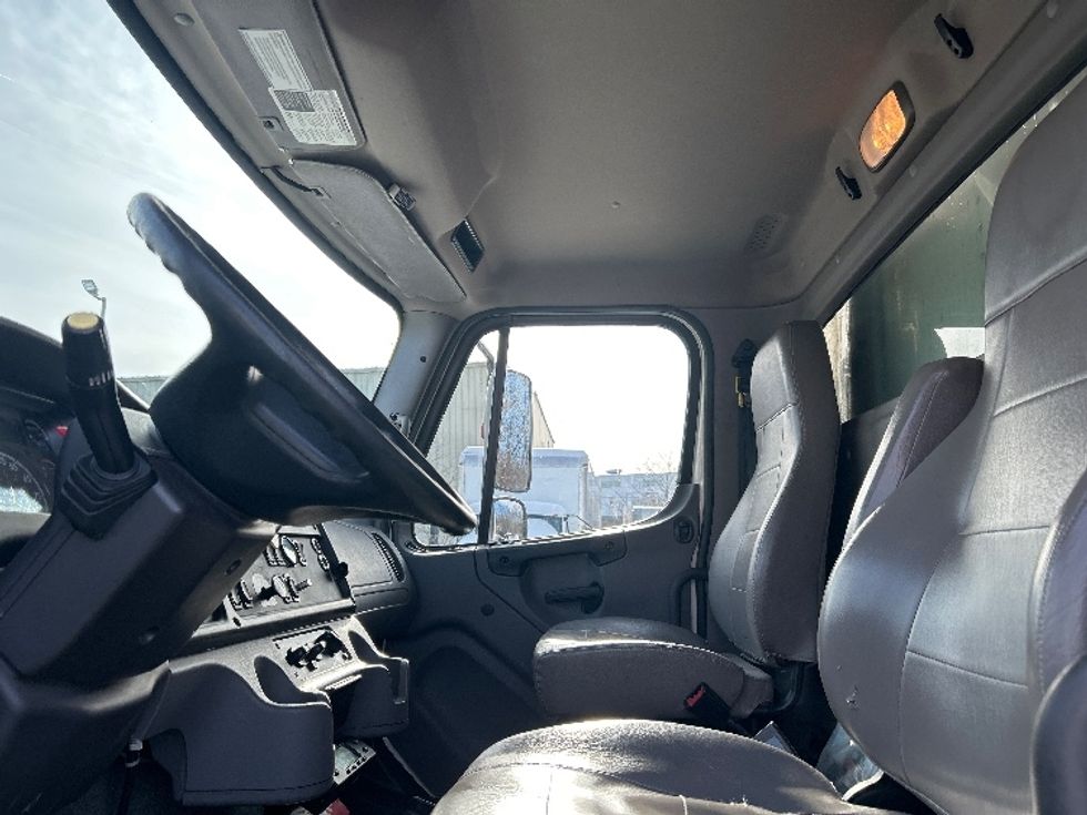 Refrigerated Truck-Light and Medium Duty Trucks-Freightliner-2021-M2-Wilkes Barre-PA-339,760\n\t\tmiles-$ 12,000 - Image 18