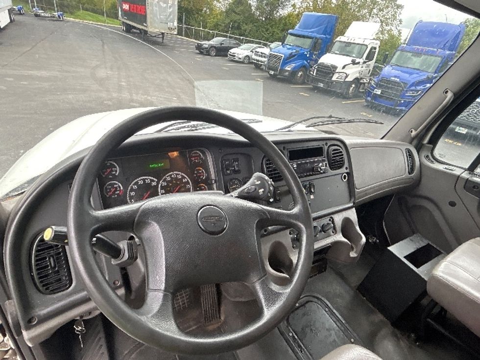 Refrigerated Truck-Light and Medium Duty Trucks-Freightliner-2021-M211264S-Indianapolis-IN-346,065\n\t\tmiles-$ 93,750 - Image 18