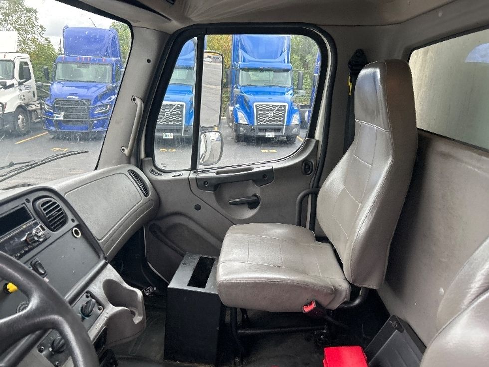 Refrigerated Truck-Light and Medium Duty Trucks-Freightliner-2021-M211264S-Indianapolis-IN-346,065\n\t\tmiles-$ 93,750 - Image 19