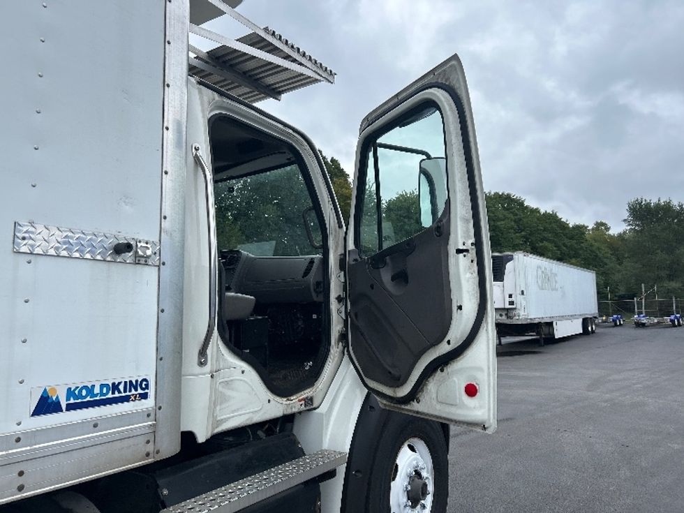 Refrigerated Truck-Light and Medium Duty Trucks-Freightliner-2021-M211264S-Indianapolis-IN-346,065\n\t\tmiles-$ 93,750 - Image 20