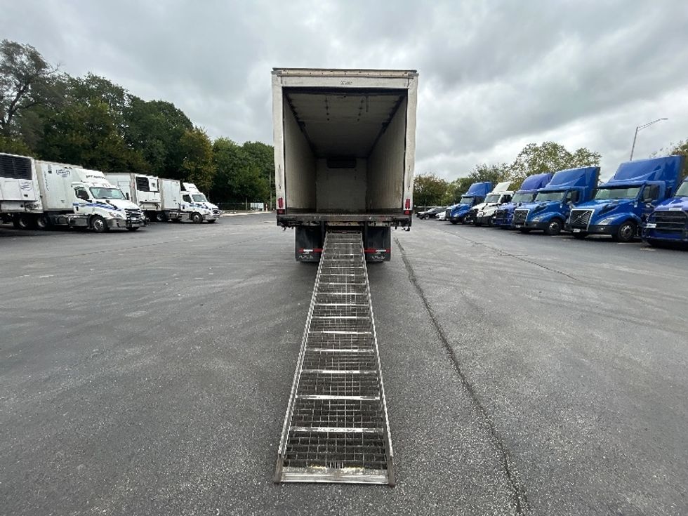 Refrigerated Truck-Light and Medium Duty Trucks-Freightliner-2021-M211264S-Indianapolis-IN-346,065\n\t\tmiles-$ 93,750 - Image 9