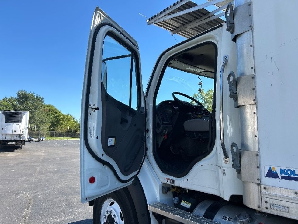 Refrigerated Truck-Light and Medium Duty Trucks-Freightliner-2021-M211264S-Indianapolis-IN-363,456\n\t\tmiles-$ 93,750 - Image 16