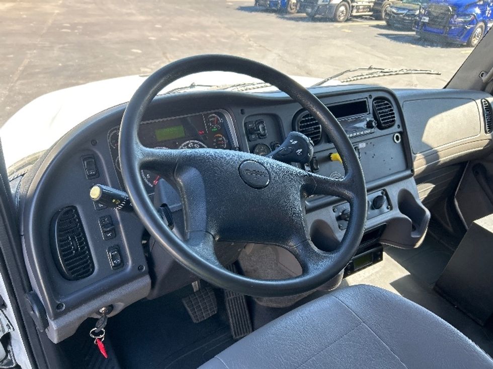 Refrigerated Truck-Light and Medium Duty Trucks-Freightliner-2021-M211264S-Indianapolis-IN-363,456\n\t\tmiles-$ 93,750 - Image 17