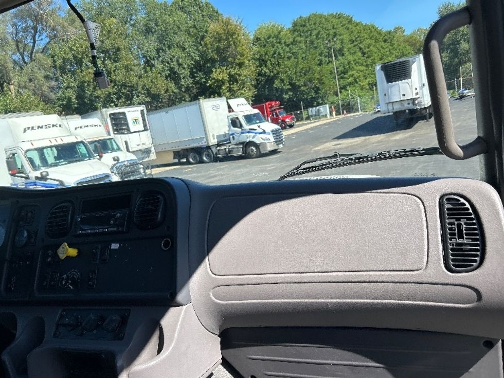 Refrigerated Truck-Light and Medium Duty Trucks-Freightliner-2021-M211264S-Indianapolis-IN-363,456\n\t\tmiles-$ 93,750 - Image 21