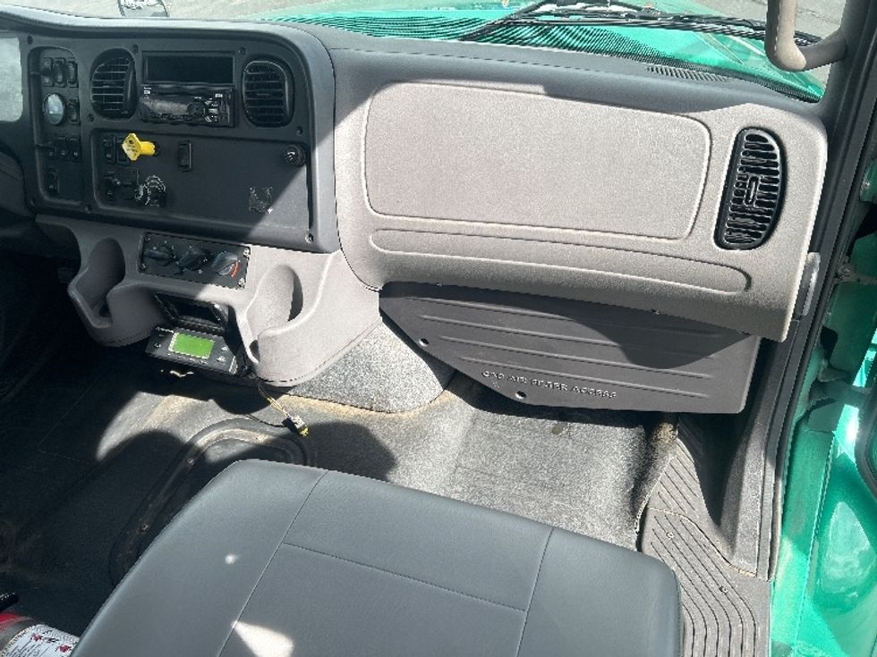 Refrigerated Truck-Light and Medium Duty Trucks-Freightliner-2021-M211264S-Indianapolis-IN-412,984\n\t\tmiles-$ 85,750 - Image 21