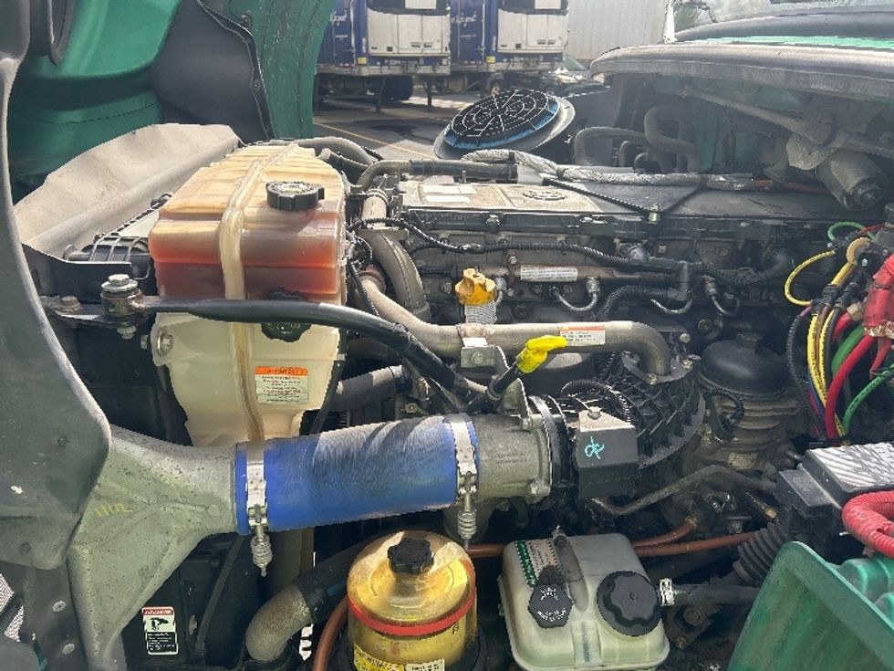 Refrigerated Truck-Light and Medium Duty Trucks-Freightliner-2021-M211264S-Indianapolis-IN-412,984\n\t\tmiles-$ 85,750 - Image 24