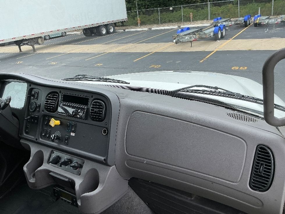 Refrigerated Truck-Light and Medium Duty Trucks-Freightliner-2021-M211264S-Indianapolis-IN-430,562\n\t\tmiles-$ 88,500 - Image 21