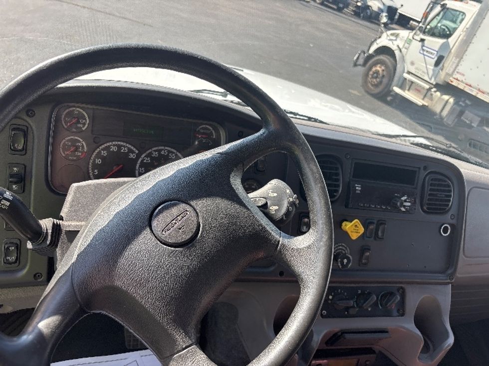 Refrigerated Truck-Light and Medium Duty Trucks-Freightliner-2021-M211264S-Indianapolis-IN-447,151\n\t\tmiles-$ 92,750 - Image 17