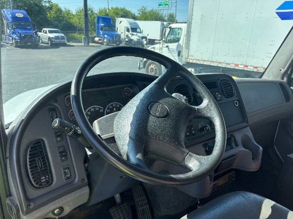 Refrigerated Truck-Light and Medium Duty Trucks-Freightliner-2021-M211264S-Indianapolis-IN-447,151\n\t\tmiles-$ 92,750 - Image 16