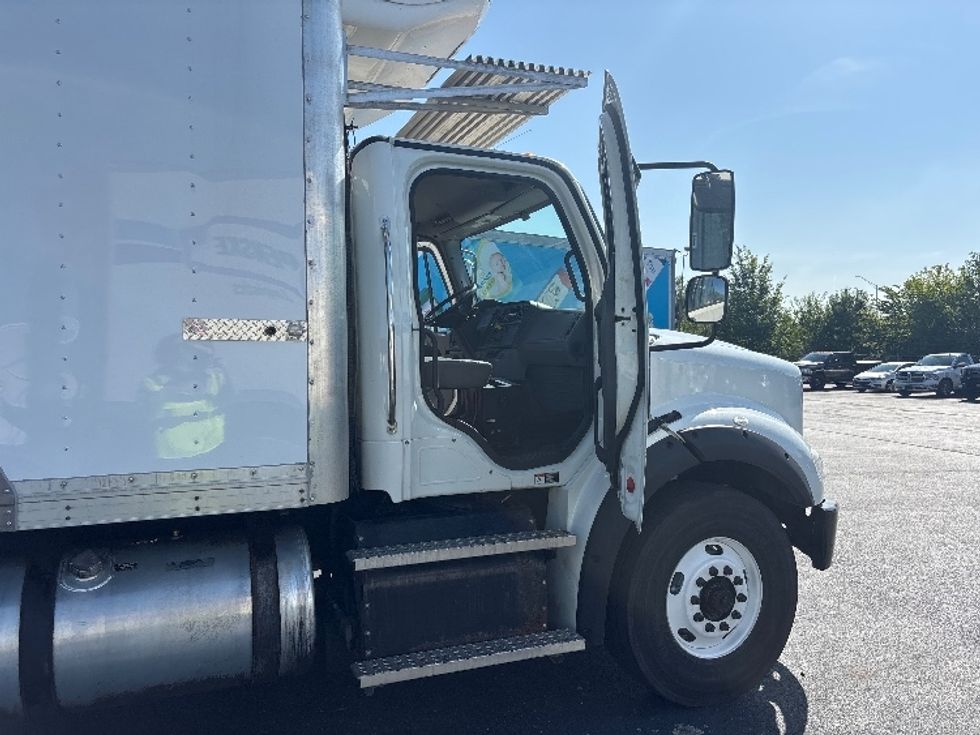 Refrigerated Truck-Light and Medium Duty Trucks-Freightliner-2021-M211264S-Indianapolis-IN-447,151\n\t\tmiles-$ 92,750 - Image 19